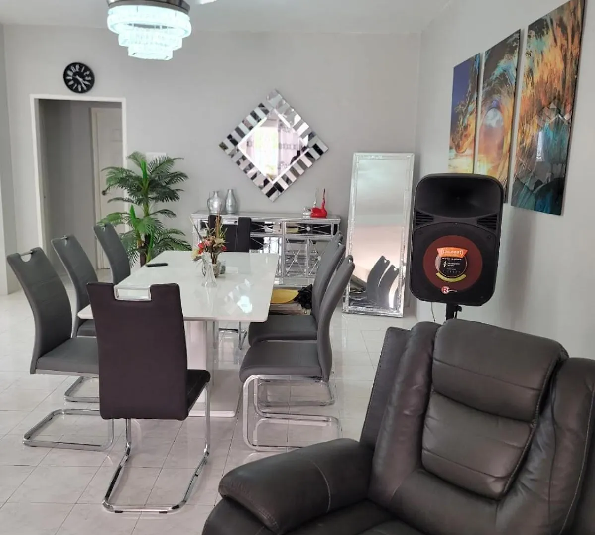 Gated 3 Bedroom In Tower Isle Nyaraló